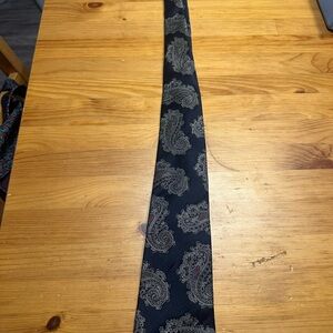 Oscar De La Renta Paisley Black Tie